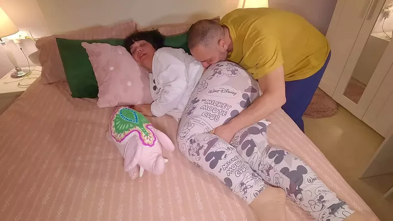 Maman tabou, Femme infidèle