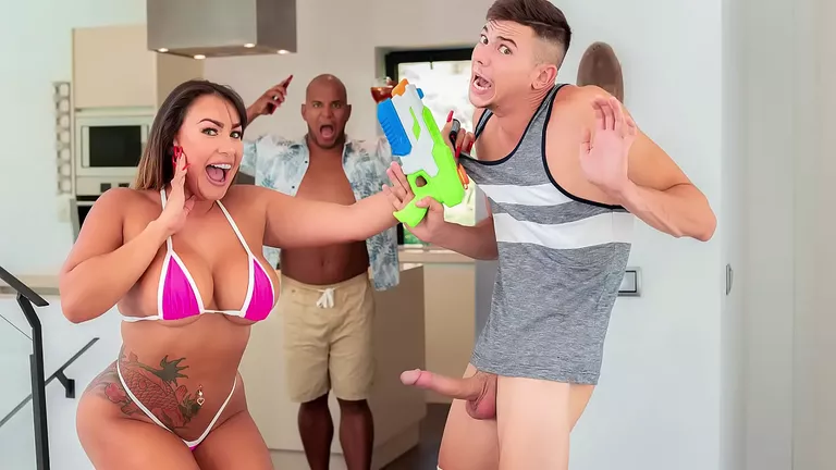 Curvy Thick Moms, Latina Moms, Mom Blowjob