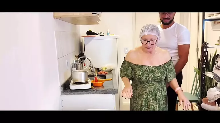 Zrele mame, Vruće MILF mame