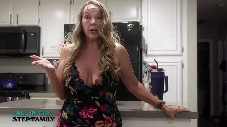 Annenin içine boşalma, Üvey anne üvey oğul, Üvey anne porno