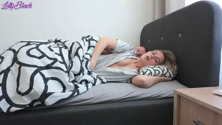 Ema suhuvõtt, Kasuema ja kasupoeg, Kasuema porno