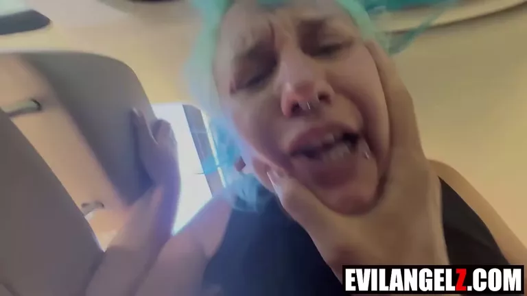 Mama sa velikim sisama, Vruće MILF mame