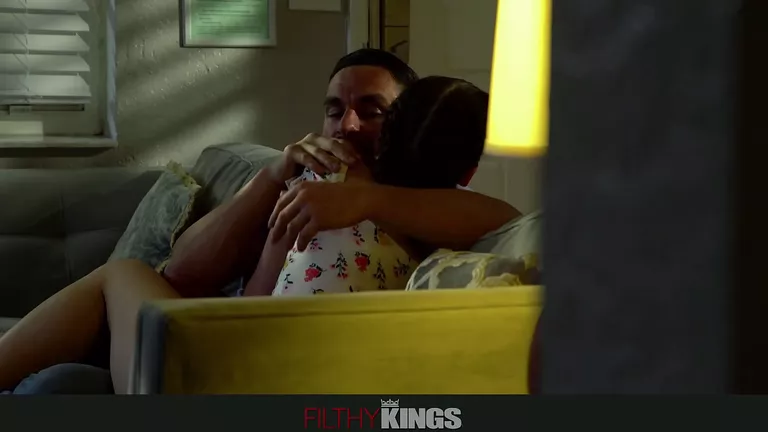 Trojka sa mamom, Porno sa maćehom