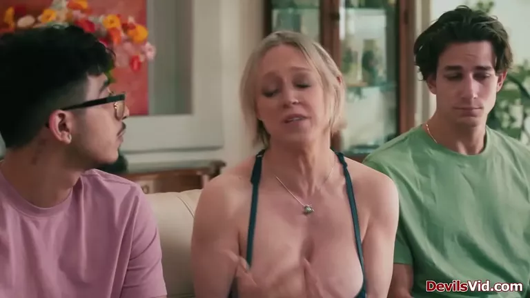 Trekant med mamma, Stemor og stesønn, Stemor-porno