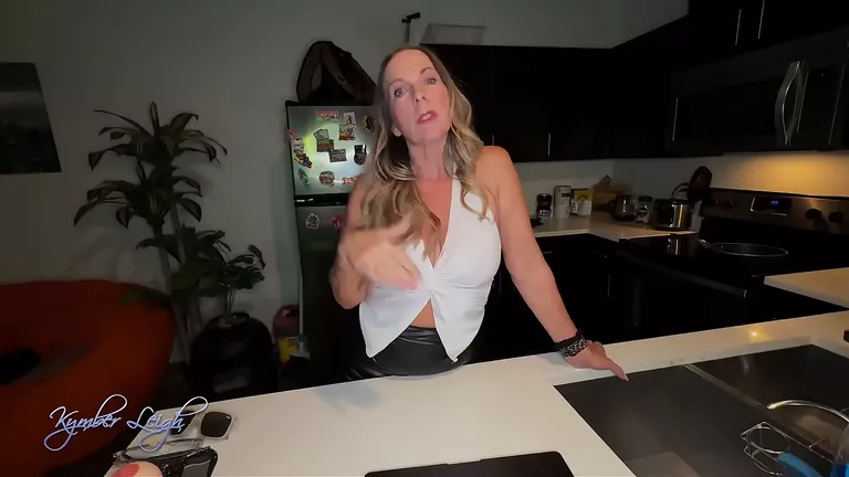 Kypsät äidit, Äiti creampie, Kuumat MILF-äidit