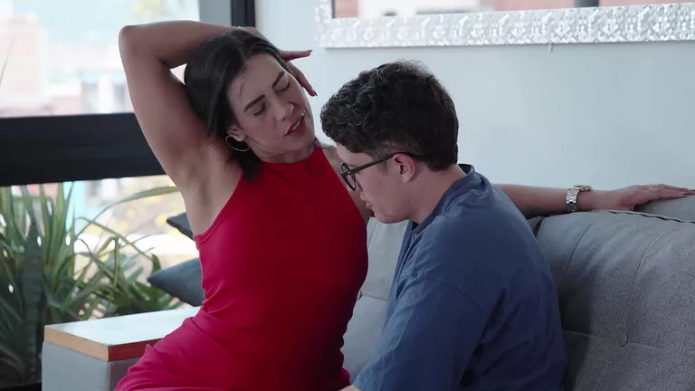 Neverna supruga, Vruće MILF mame